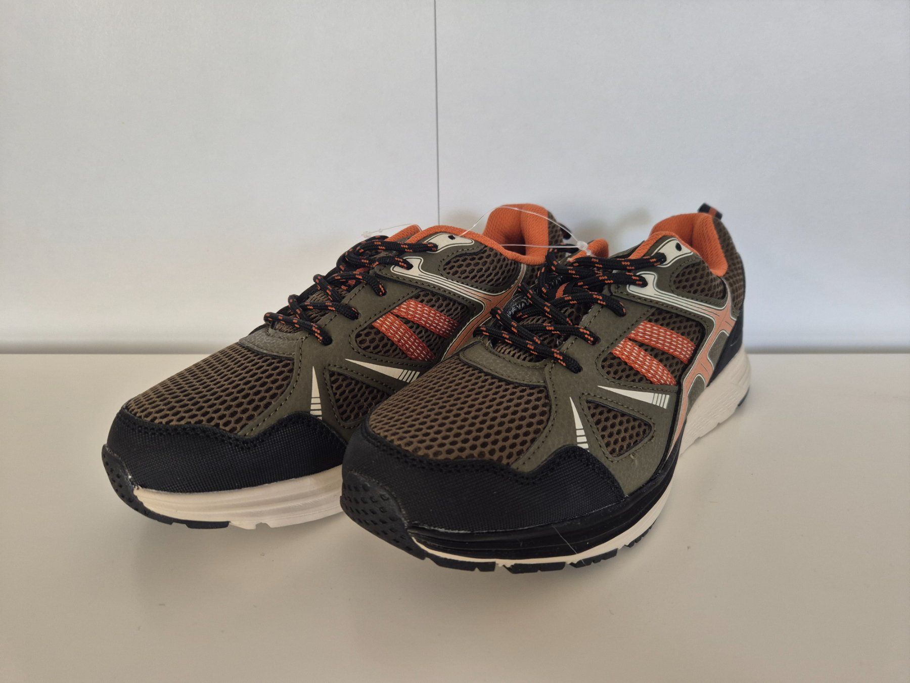 Scarpe da uomo: Atrium Turnschuhe / Sneaker 38 NEU – Nuovo e nell'imballaggio originale da Meggen venduto da Orrinka20