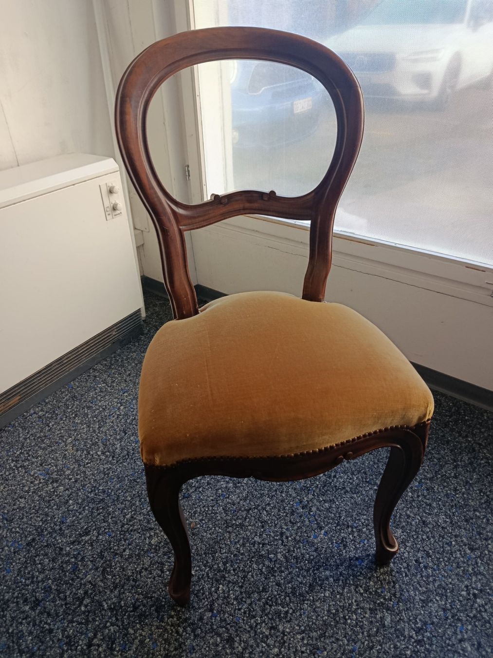 Ensemble table et chaises: Louis Philippe Tisch mit 5 Stühlen – D'occasion à Wil SG par Venezian01 1