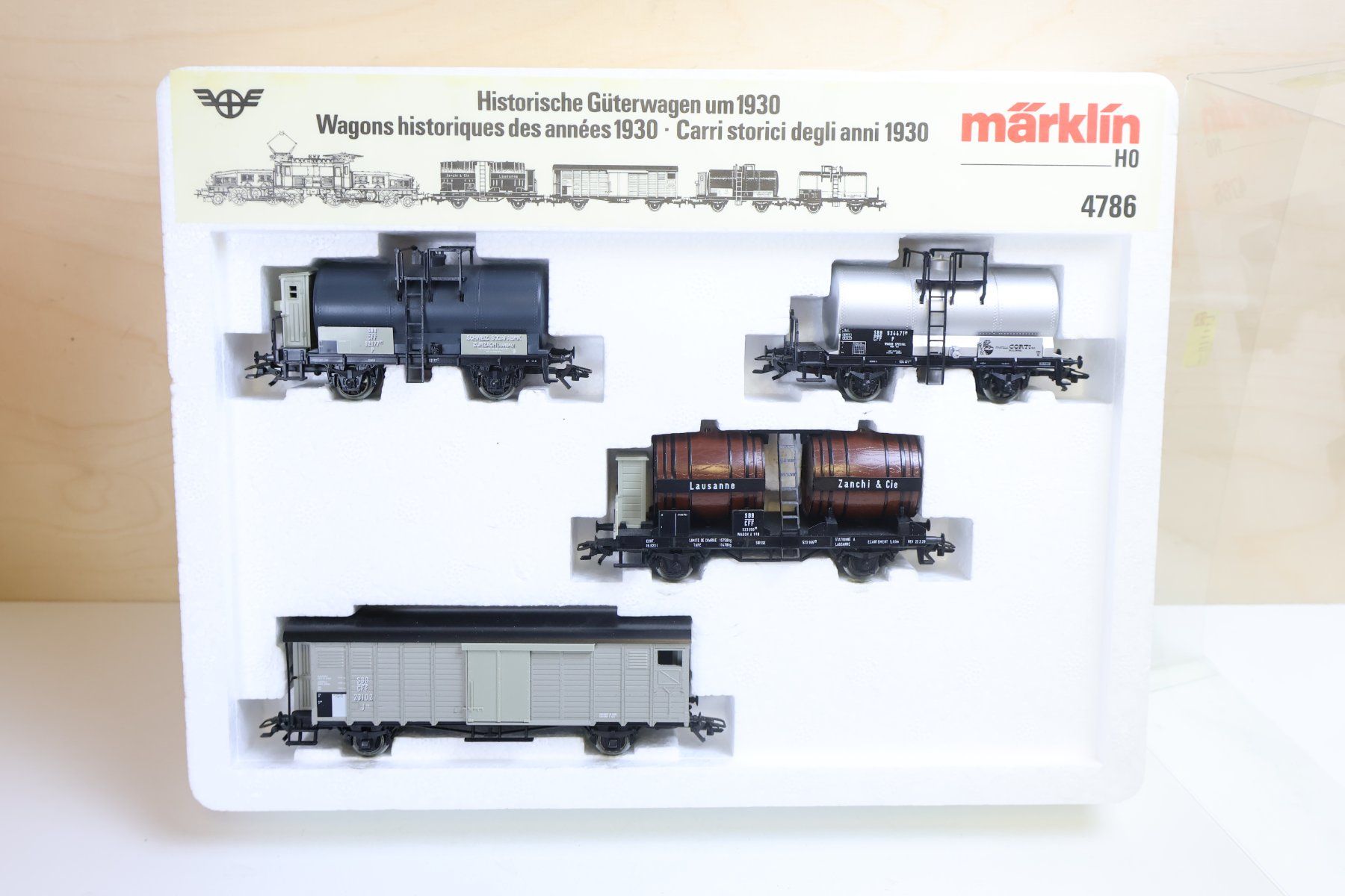 Märklin Modellini di ferrovie: Märklin SBB Krokodil Güterwagen Set - 4786 – Usato da Winterthur venduto da Monstera 1