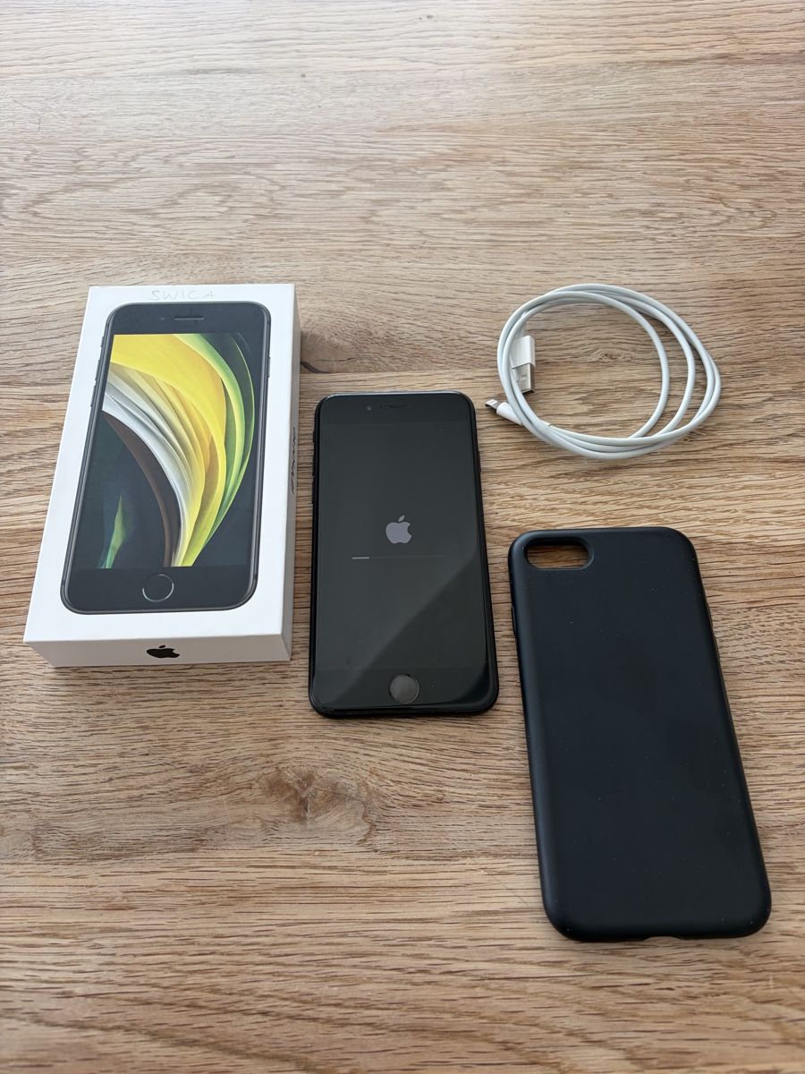 Apple Telefoni cellulari / Smartphones: iphone SE 64 GB black – Usato da Herisau venduto da verkaufen75