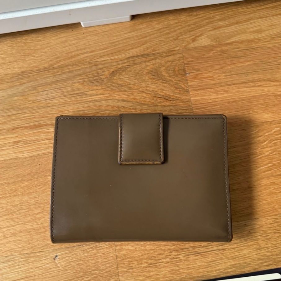 Prada Portafogli: PRADA COMPACT Porte-monnaie – Usato da Kirchberg SG venduto da schwarzekatze7 1