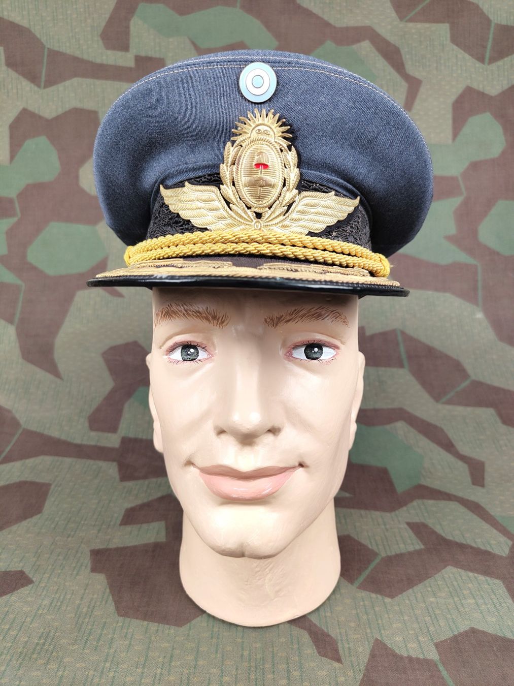 Uniformi: Schirmmütze Luftwaffe, General, Argentinien – Usato da Bauma venduto da SwissMilitaria 1