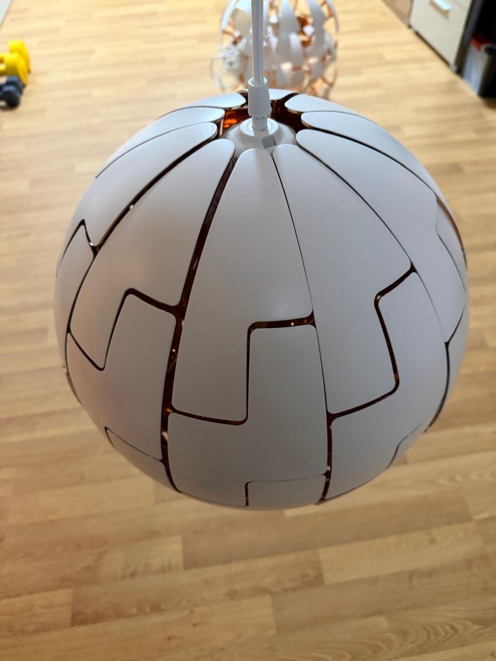 Lampadari & plafoniere: IKEA PS 2014 Hängeleuchte, weiß/kupferfarben – Usato da Balsthal venduto da Saho3 1