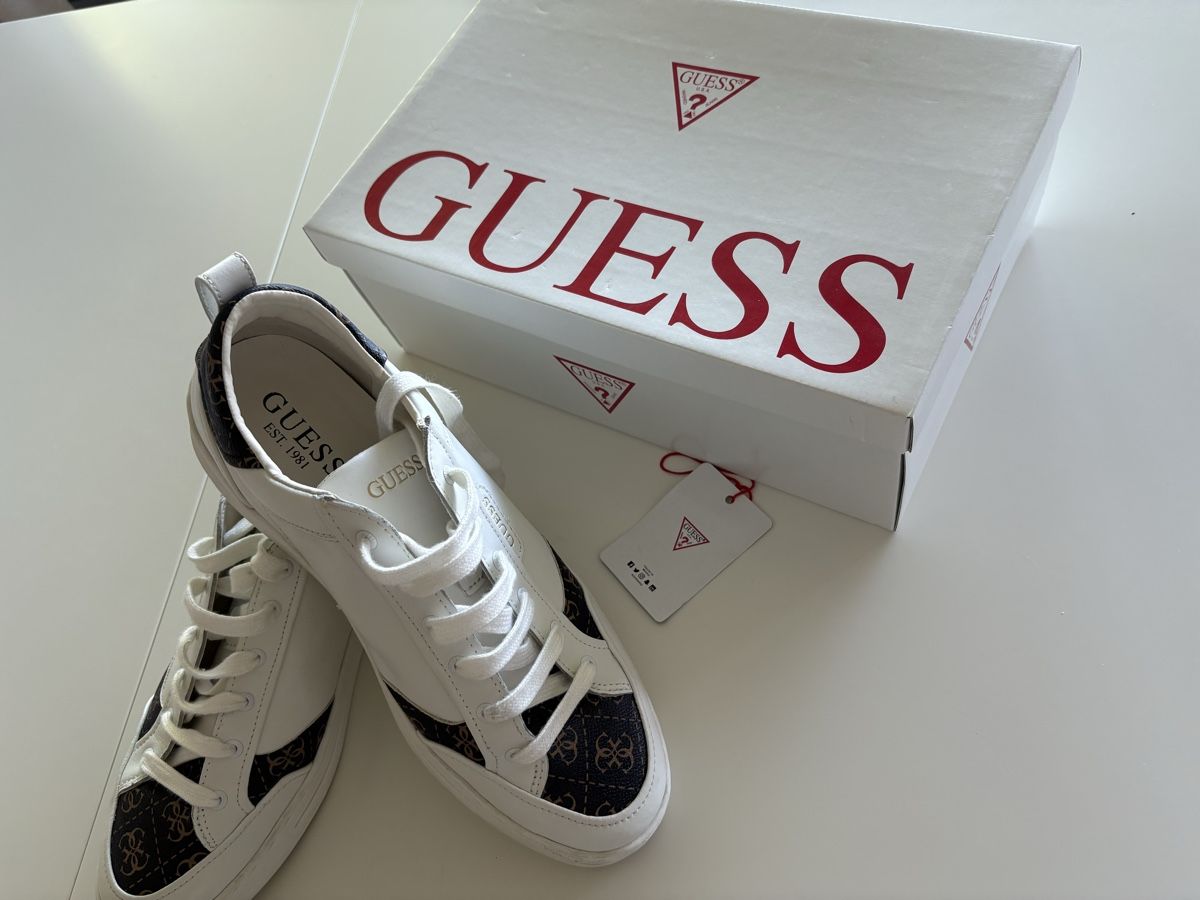 Guess Scarpe da uomo: GUESS Herren-Sneaker 44 – Usato da Büron venduto da Flor2009