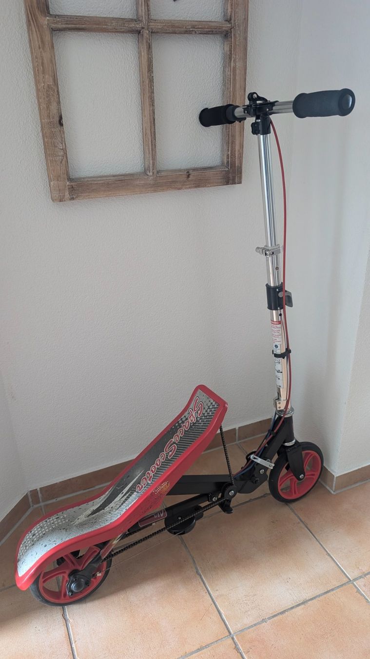 Scooter: Space Scooter / Trottinett – Usato da Würenlos venduto da Wentta