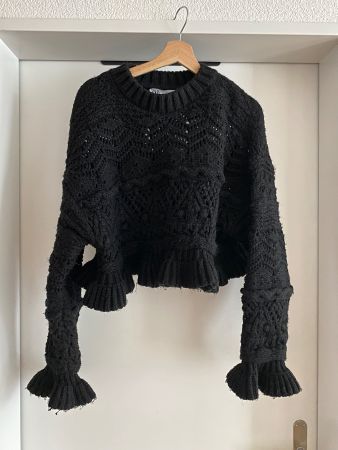 Süsser Rüschen Pullover von Zara