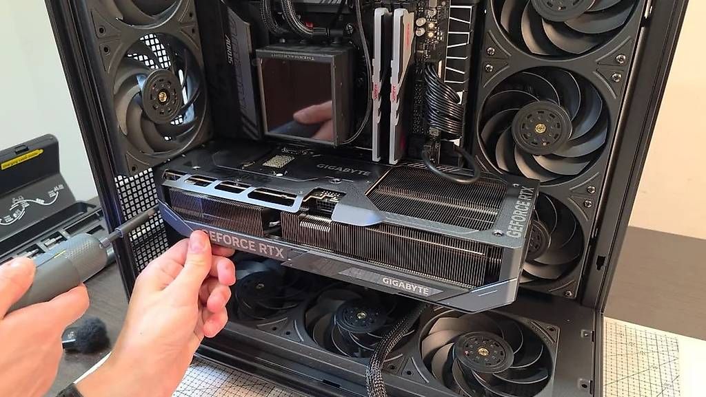 PC: Assemblaggio PC & Assistenza Informatica – Nuovo e nell'imballaggio originale da Lugano venduto da ami_dfn6 3