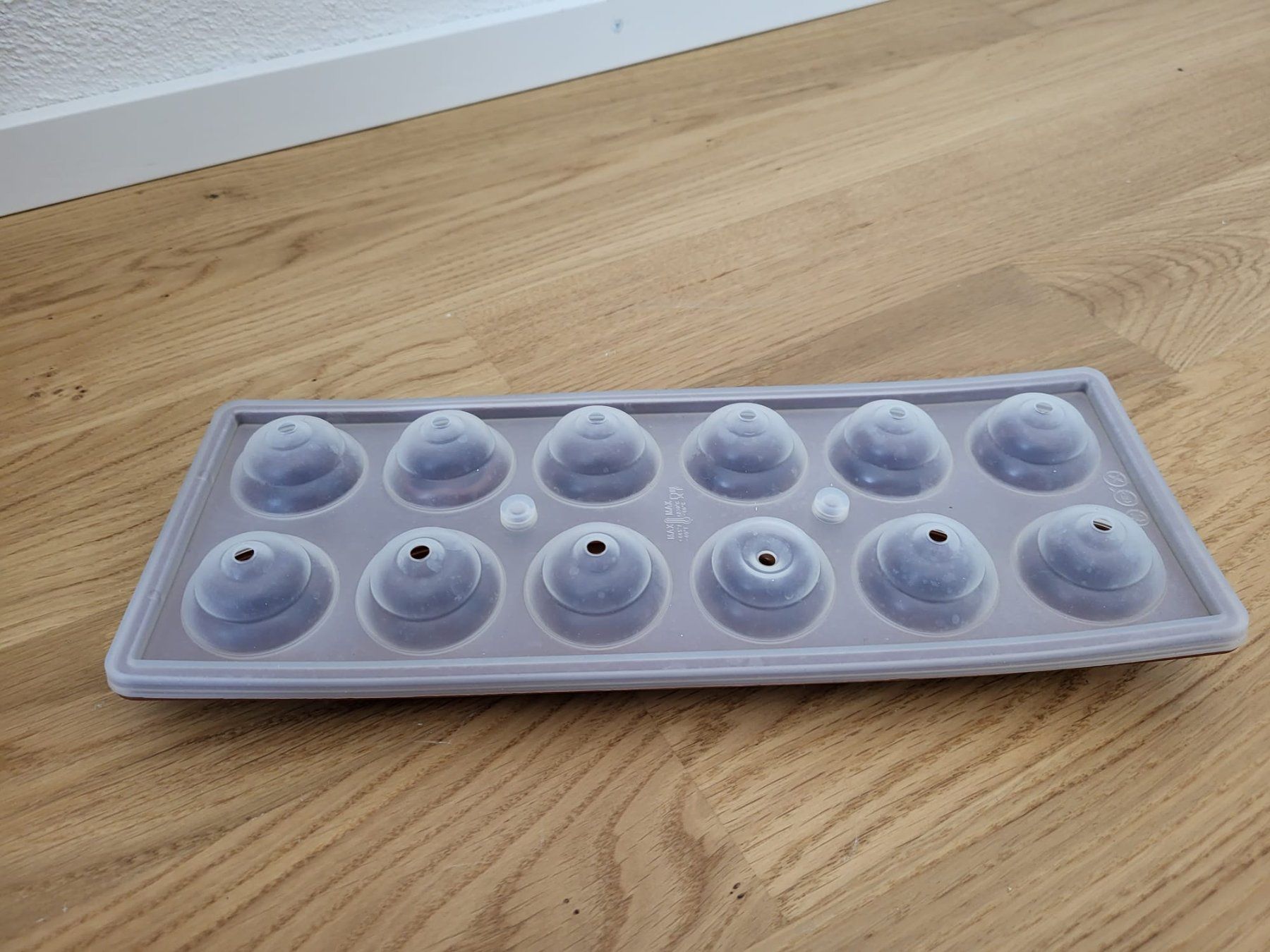 Backformen: Backform Kleingebäck Silikon Rund-Blume Cakepop – Gebraucht aus Arnegg von Michirech 1