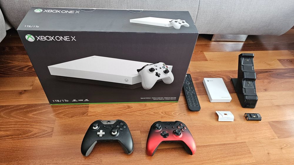 Xbox One X Spezial Edition mit Elite Set | Kaufen auf Ricardo