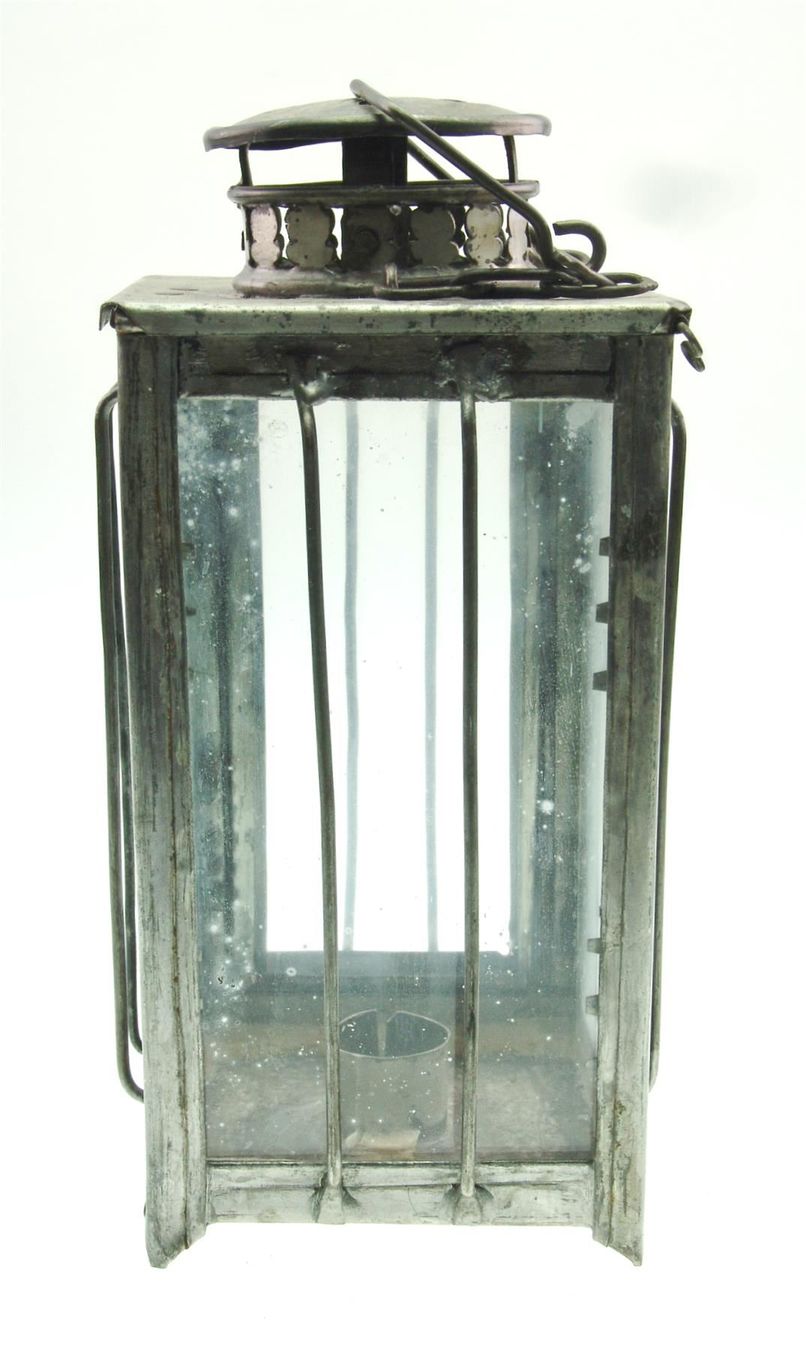 Schweizer Armee Lampen: Hand-Laterne - 4-eckig 1910 – Gebraucht aus Langenthal von Antik_Huesli 1