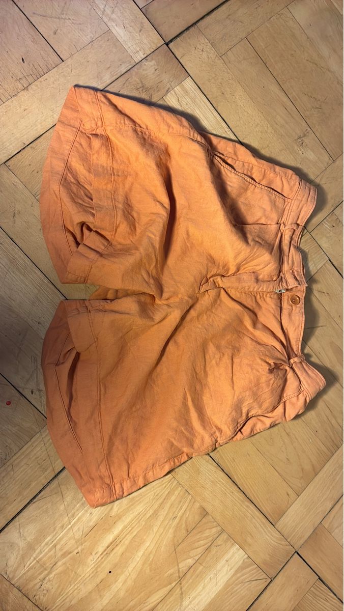 Pantaloni: Damen Shorts orange Grösse M – Usato da Biel/Bienne venduto da carole0111