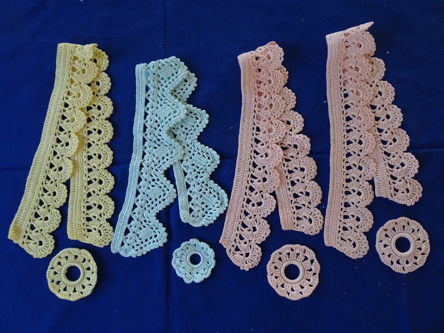 Kit bricolage: Basteln. 4 Spitzen-Bordüren mit passendem Aufhänge-Ring – Nuovo (secondo la descrizione) da Berikon venduto da Kolophonium43 5