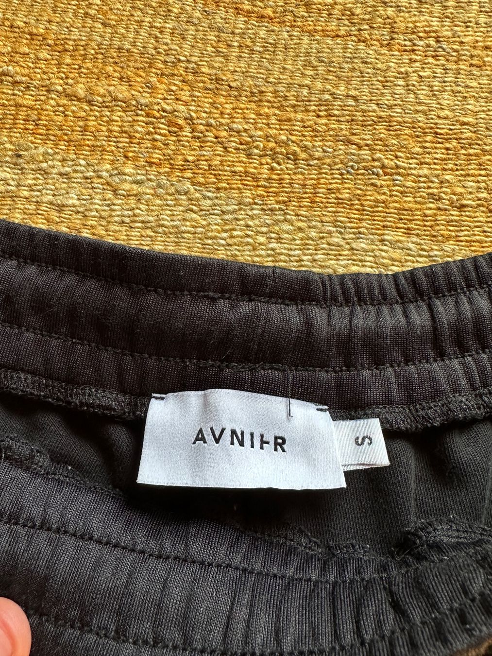 Pantaloni: Avnier black short – Usato da Villars-Burquin venduto da Iliasso 2