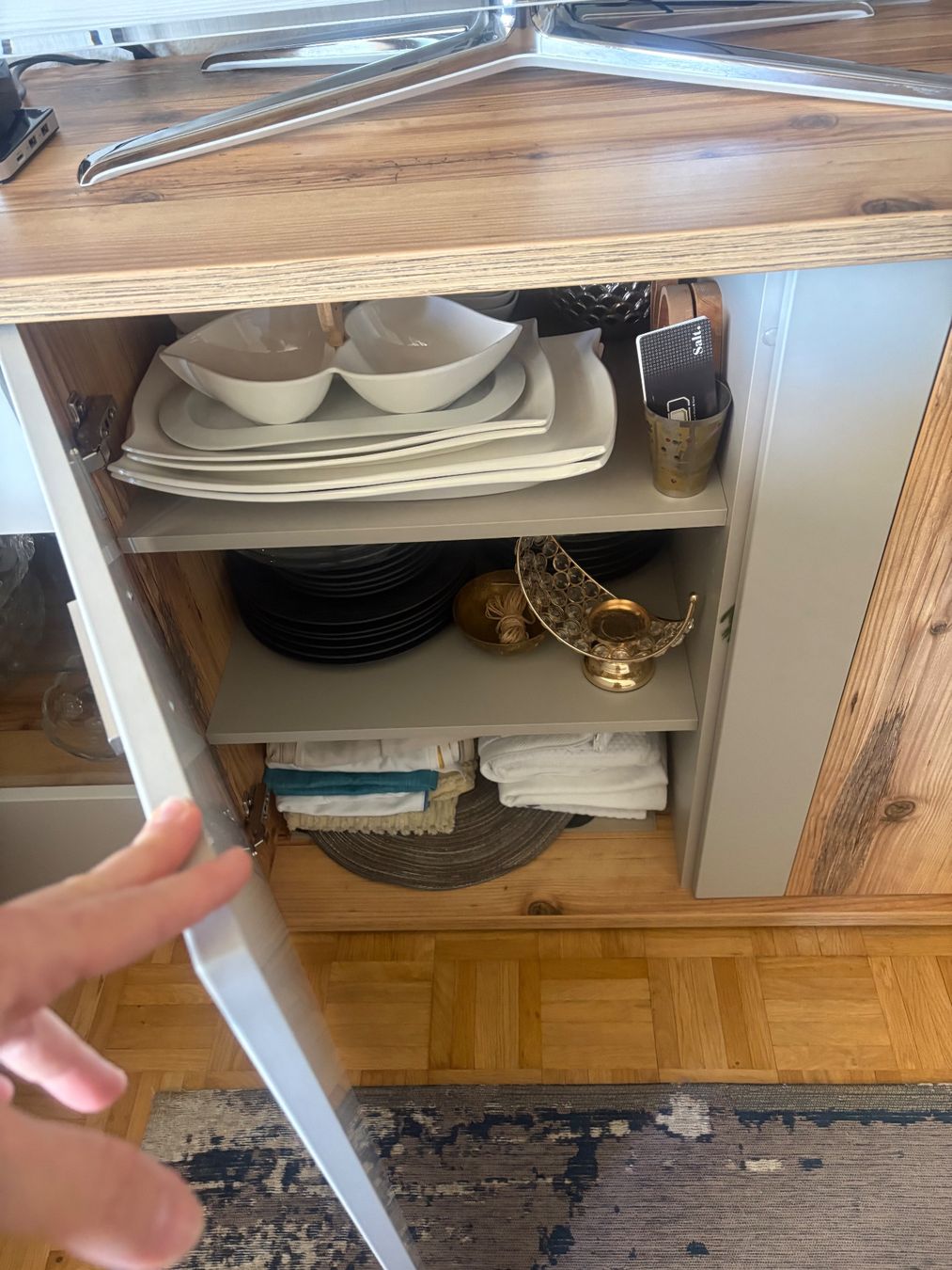 TV Möbel: Sideboard mit Vitrine, TV Möbel – Gebraucht aus Winterthur von tusem-tet 5
