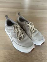 Nike Thea Damenschuhe beige Grösse 40 guter Zustand