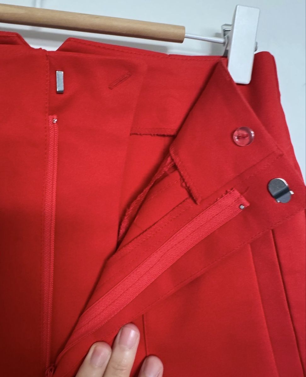 Stradivarius Pantalons: Red shorts  – Neuf (Voir description) à Genève par chk_h2dy 2