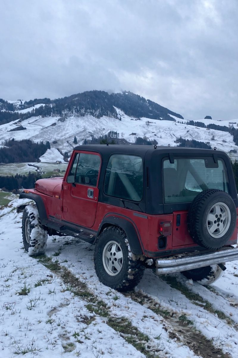 Jeep Automobili: Jeep Wrangler laredo – Usato da Appenzell venduto da bla_qh9l 2