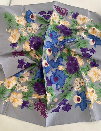 Seiden Foulard 🌸