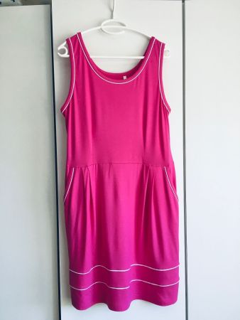 Wunderschönes ärmellose Sommerkleid Kirschrot von Rösch