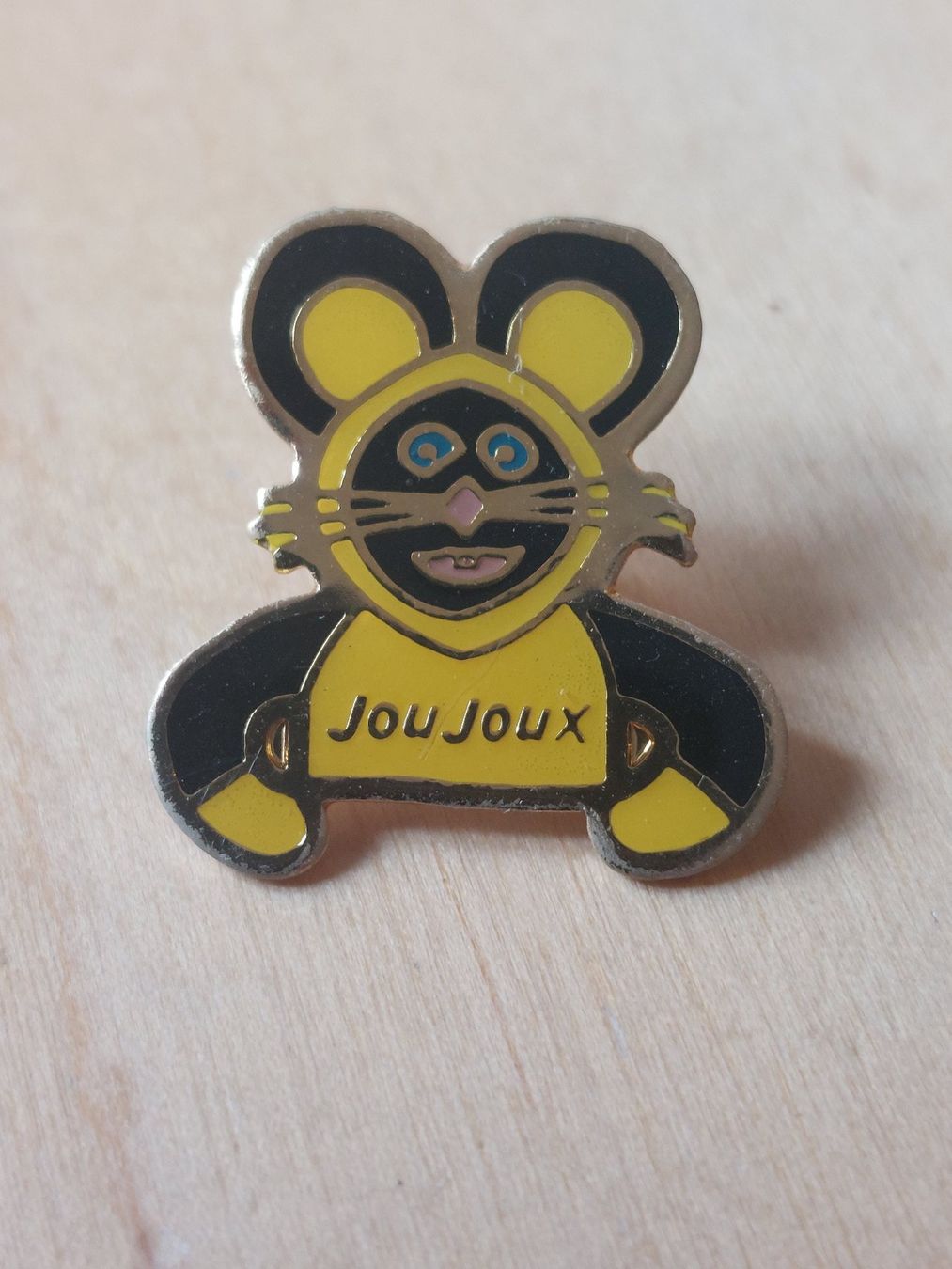 Placchette & Badge: JOU JOUX - PIN – Usato da Gipf - Oberfrick venduto da Esnoopy 3