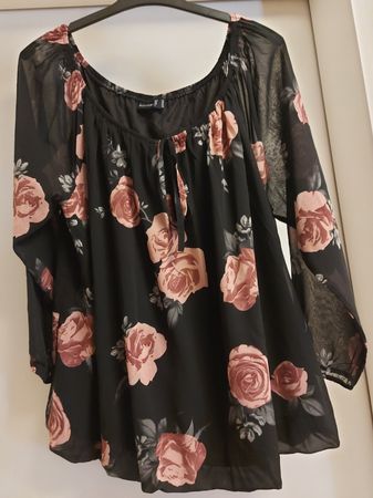 Schwarze Bodyflirt Bluse mit Rosenmuster, Gr. 52