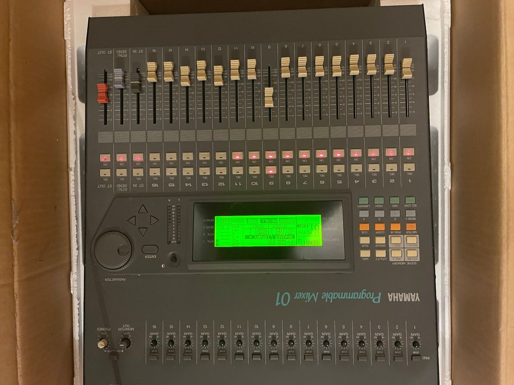 YAMAHA PROGRAMMABLE MIXER 01 Kaufen auf Ricardo
