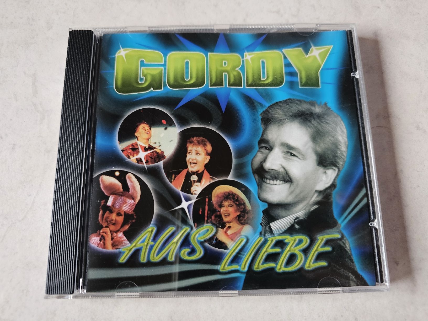 CD: Gordy  -  Aus Liebe – Usato da Schneisingen venduto da backstore24