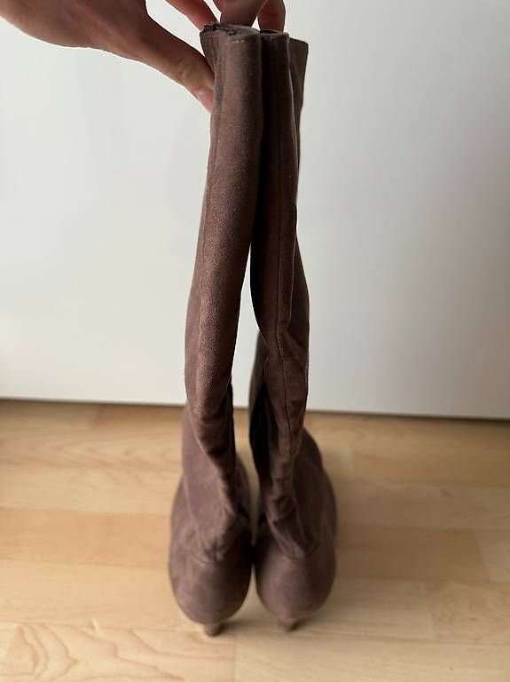 Scarpe da donna: Stiefel, Damen, nougat, Grösse 41 – Nuovo e nell'imballaggio originale da Zürich venduto da nad_7gzh 2