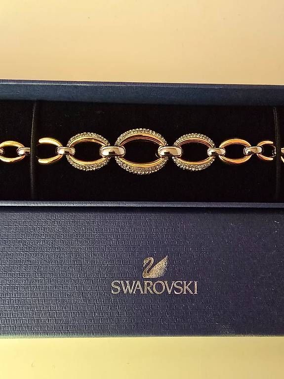Swarovski Altri gioielli: Halskette mit Armband und Ohrringe – Nuovo e nell'imballaggio originale da Strengelbach venduto da Golf0 2