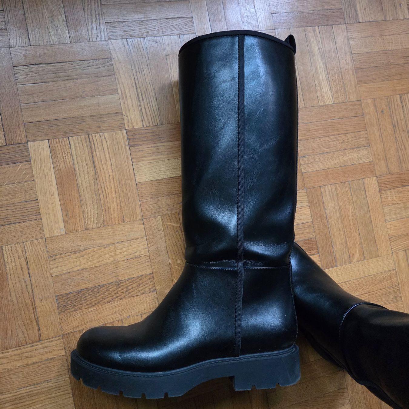 Zara Scarpe da donna: Bottes droites plates Zara 36 – Usato da Onex venduto da AF. 6