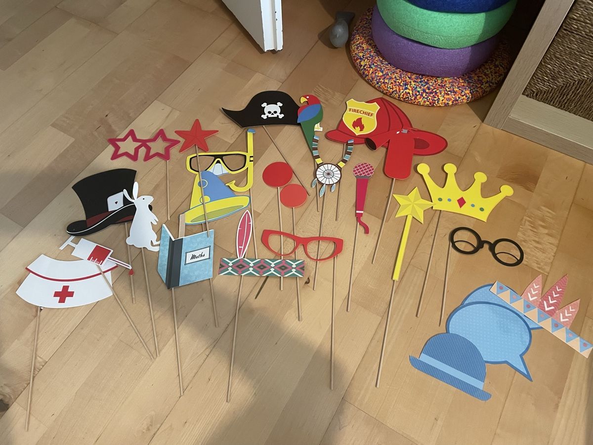 Tutte le decorazioni: Kit Photo Booth enfants – Usato da Sierre venduto da Ruyfigas