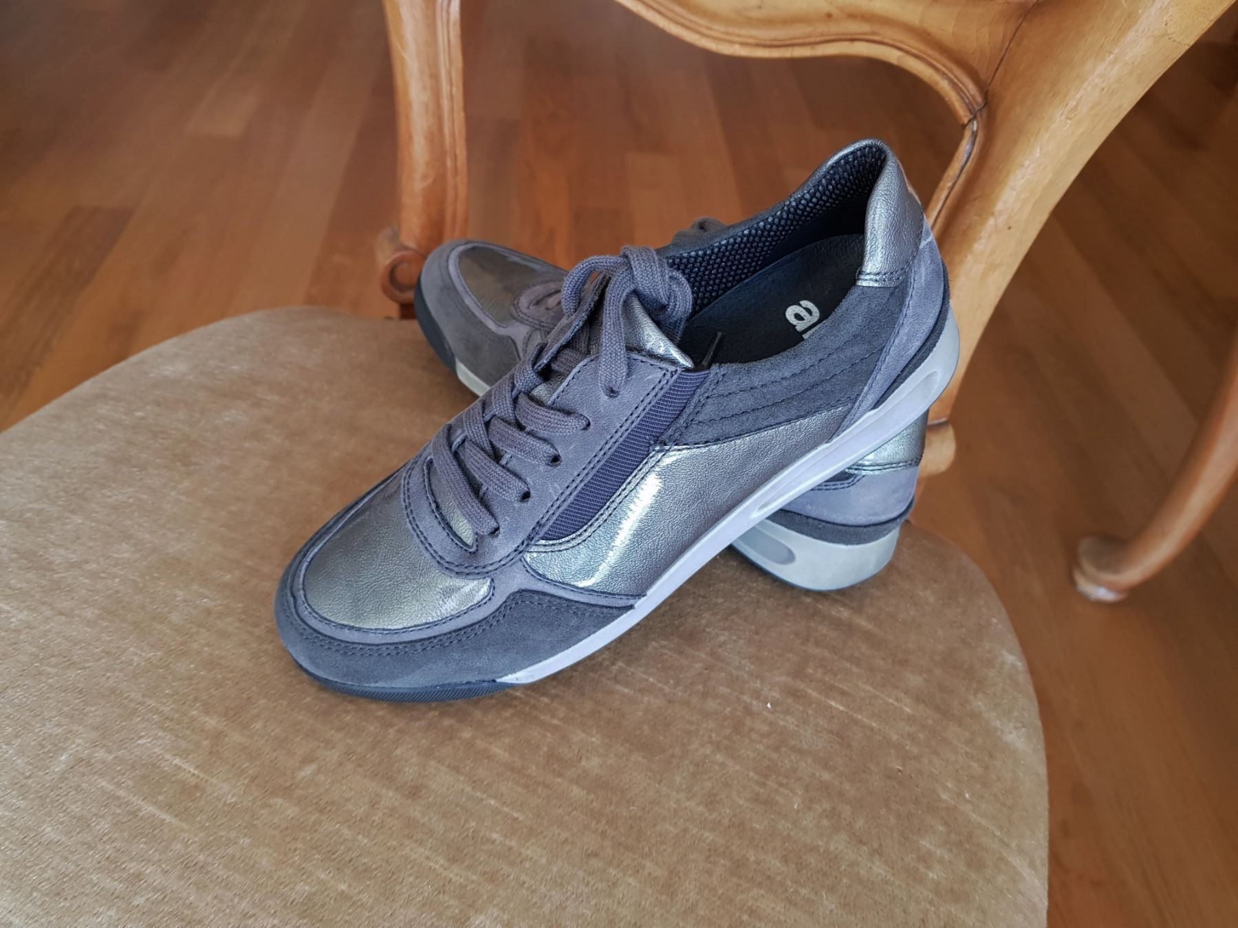 Chaussures femmes: Sneaker von ARA GR.36,5 – Neuf avec emballage d'origine à Reinach AG par innamac