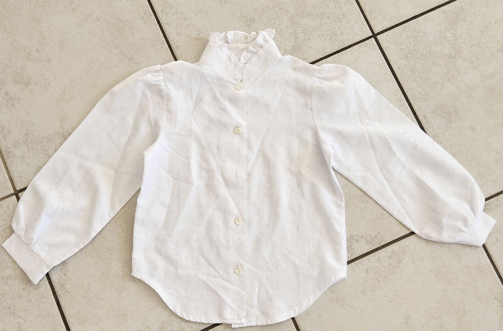 Camicette, T-shirt & Top: Festliche Bluse Gr. 110 – Usato da Lyss venduto da Urma5