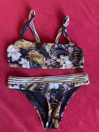Bikini Blumenmuster schwarz Grösse S guter Zustand