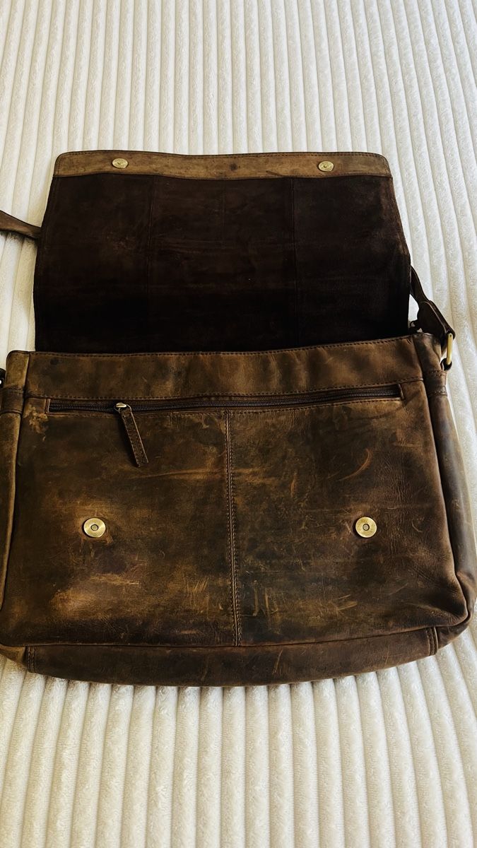 Taschen: Leder Tasche – Gebraucht aus Basel von Nikitan 1