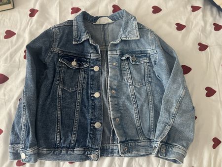 H&M Jeansjacke, Gr. 128, Top Zustand, ideales Herbstoutfit