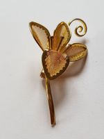 Blumenbrosche vergoldet
