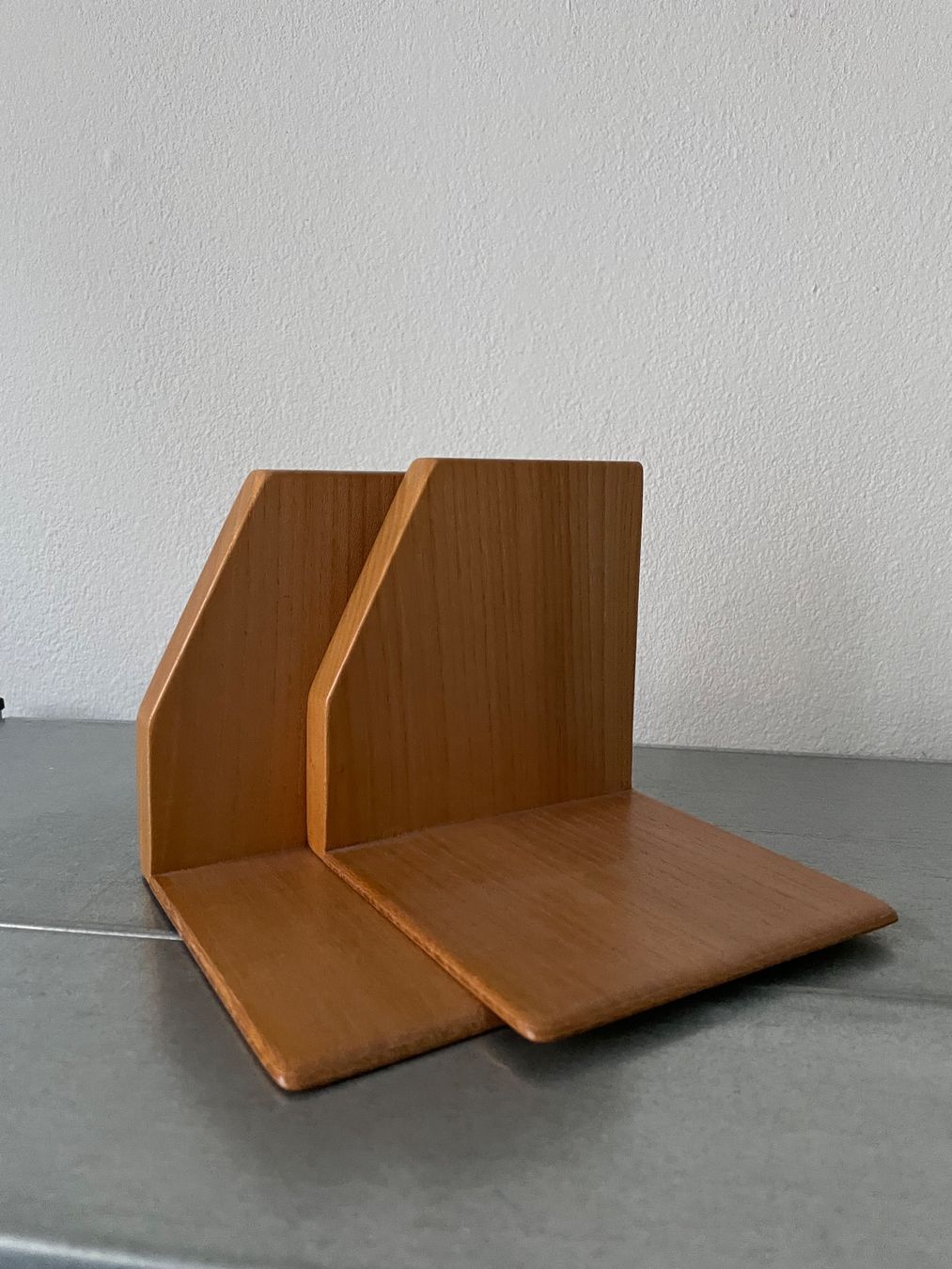 Sonstige Dekorationen & Accessoires: Midcentury Buch Stütze Buchhalter – Gebraucht aus Basel von Amechan. 1