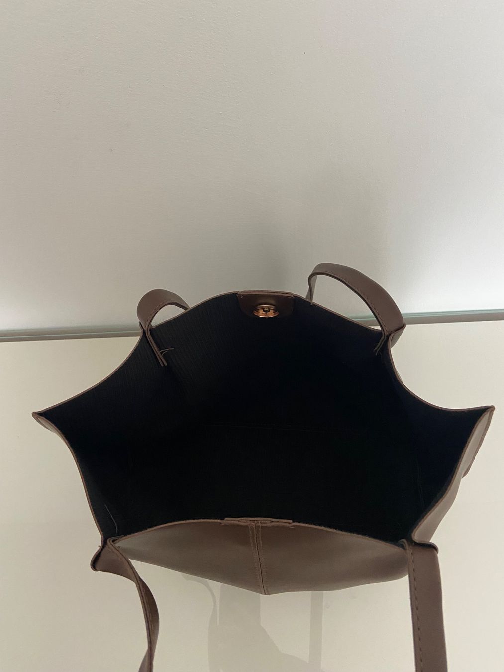 Taschen für Damen: Braune Handtasche aus Kunstleder – Neu (gemäss Beschreibung) aus Dielsdorf von lor_j5qt 2