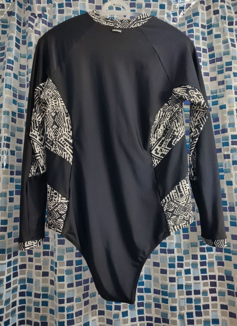 Chiemsee Maillots de bain & Bikinis: Chiemsee Badeanzug schwarz/gemustert Groesse 42 – D'occasion à Winterthur par Sunneufgang11 1
