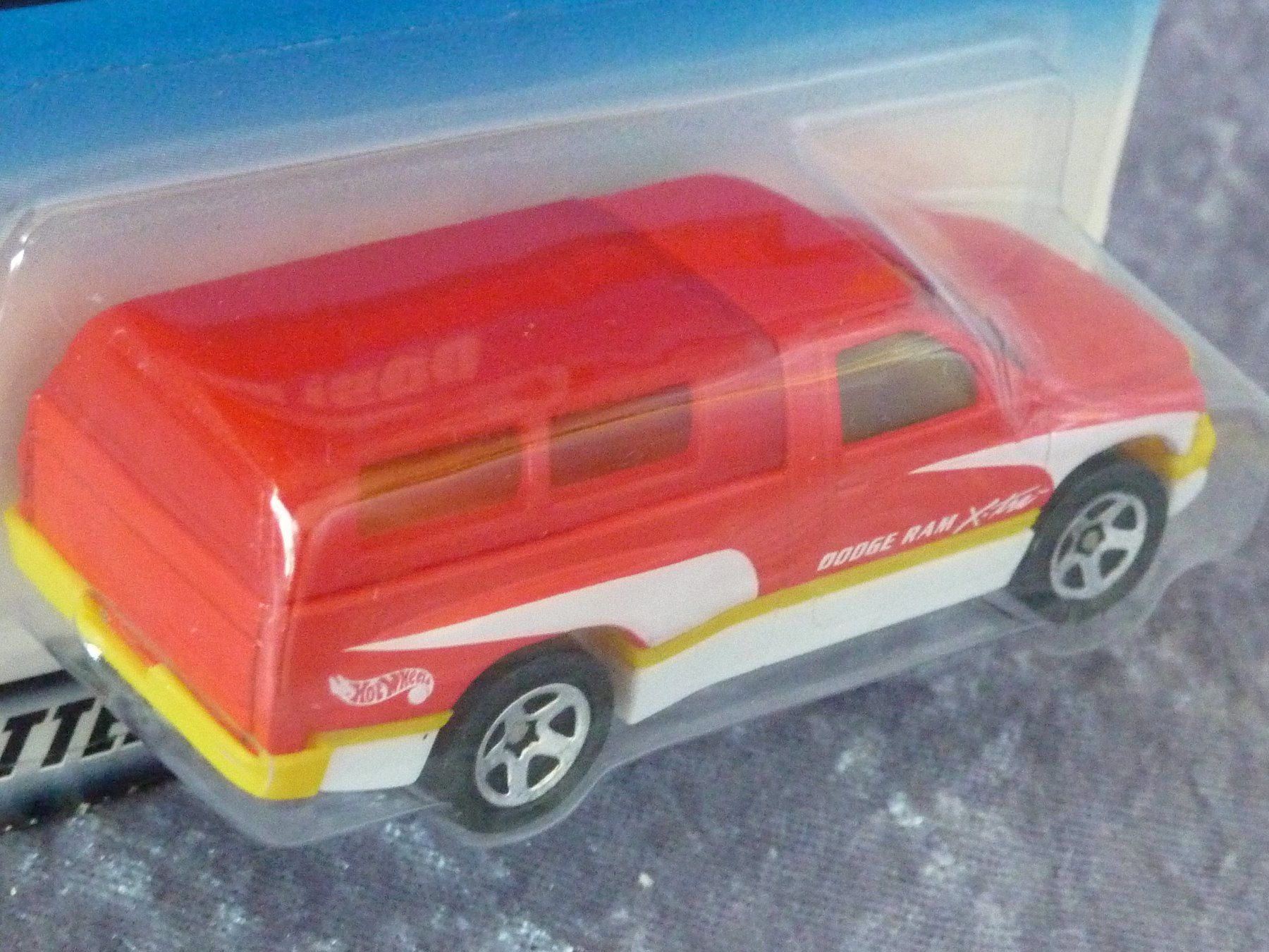 Dodge Modellini d'auto: Dodge Ram 1500  1:64 – Nuovo e nell'imballaggio originale da Dürrenäsch venduto da Cobra1ch 3