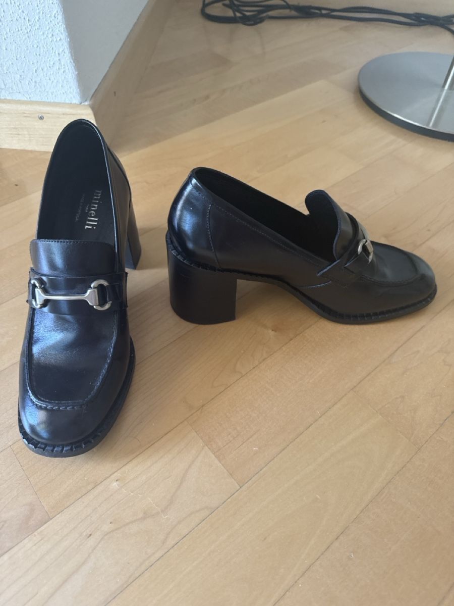 Damenschuhe: Minelli Schuhe mit Absatz grösse 40 – Gebraucht aus Schlieren von noela 1