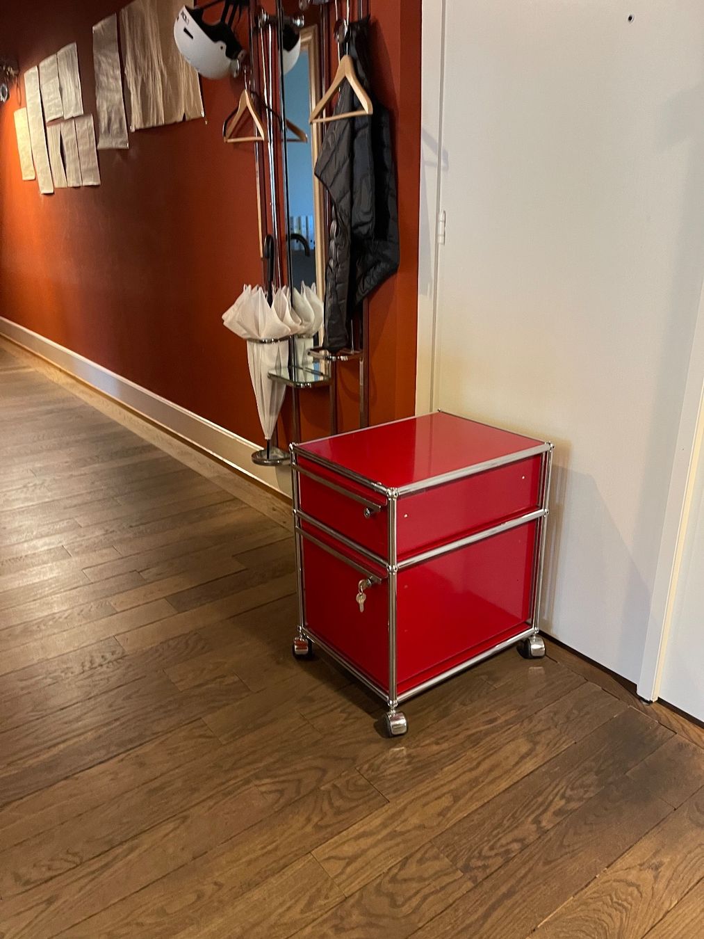 USM Banconi: usm korpus Rot lieferung Gratis – Usato da Thun venduto da Thuno6 4