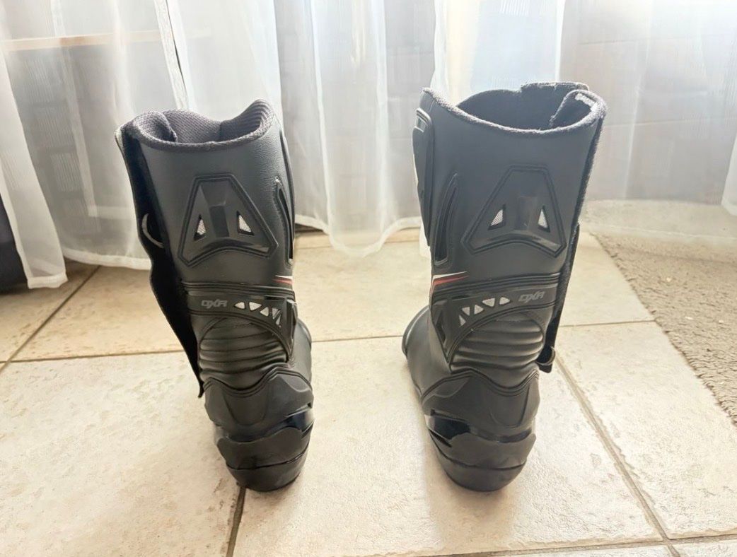 Scarpe da uomo: Bottes de moto DXS, taille 43 – Usato da Romont FR venduto da lua_k8pr 1