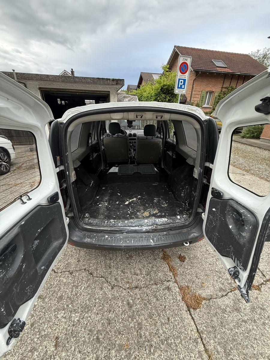 Dacia Automobili: Dacia Logan 1.4  – Usato da NIEDERUZWIL venduto da arm_hj9n 4