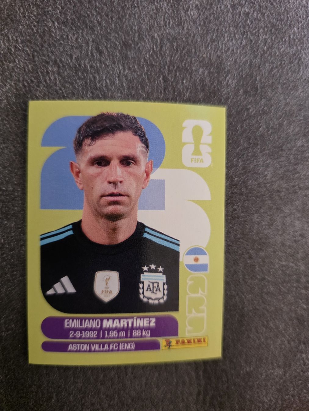 Panini Carte collezionabili: Panini WM 2026 ARG 2 Emiliano Martinez – Nuovo (secondo la descrizione) da Romanshorn venduto da leeh78