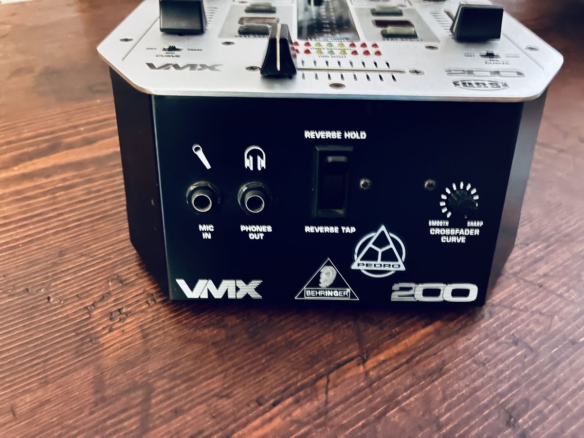 Behringer Mischpulte: Behringer VMX200 DJ Mixer 2 channels gebraucht – Gebraucht aus Zürich von Giallotto 3