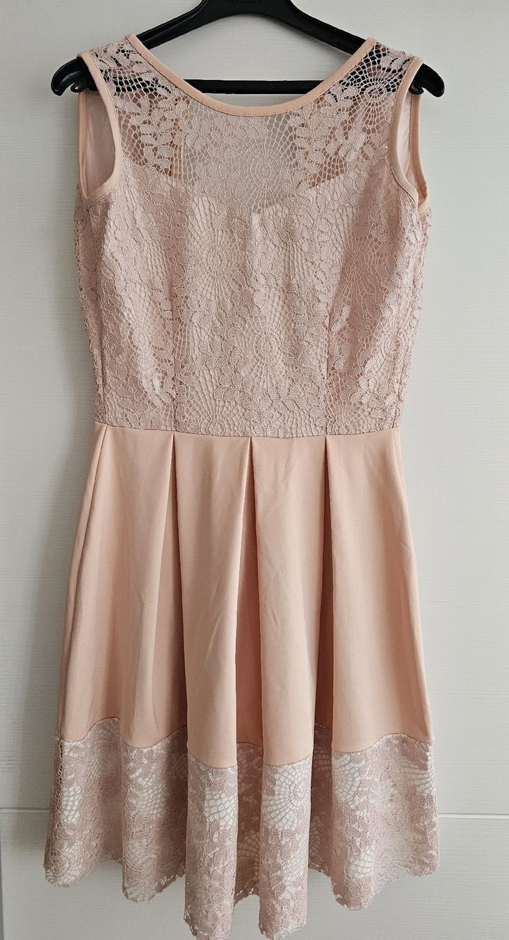 Vestiti & Gonne: Festkleid – Usato da Steinmaur venduto da Kiki_m240