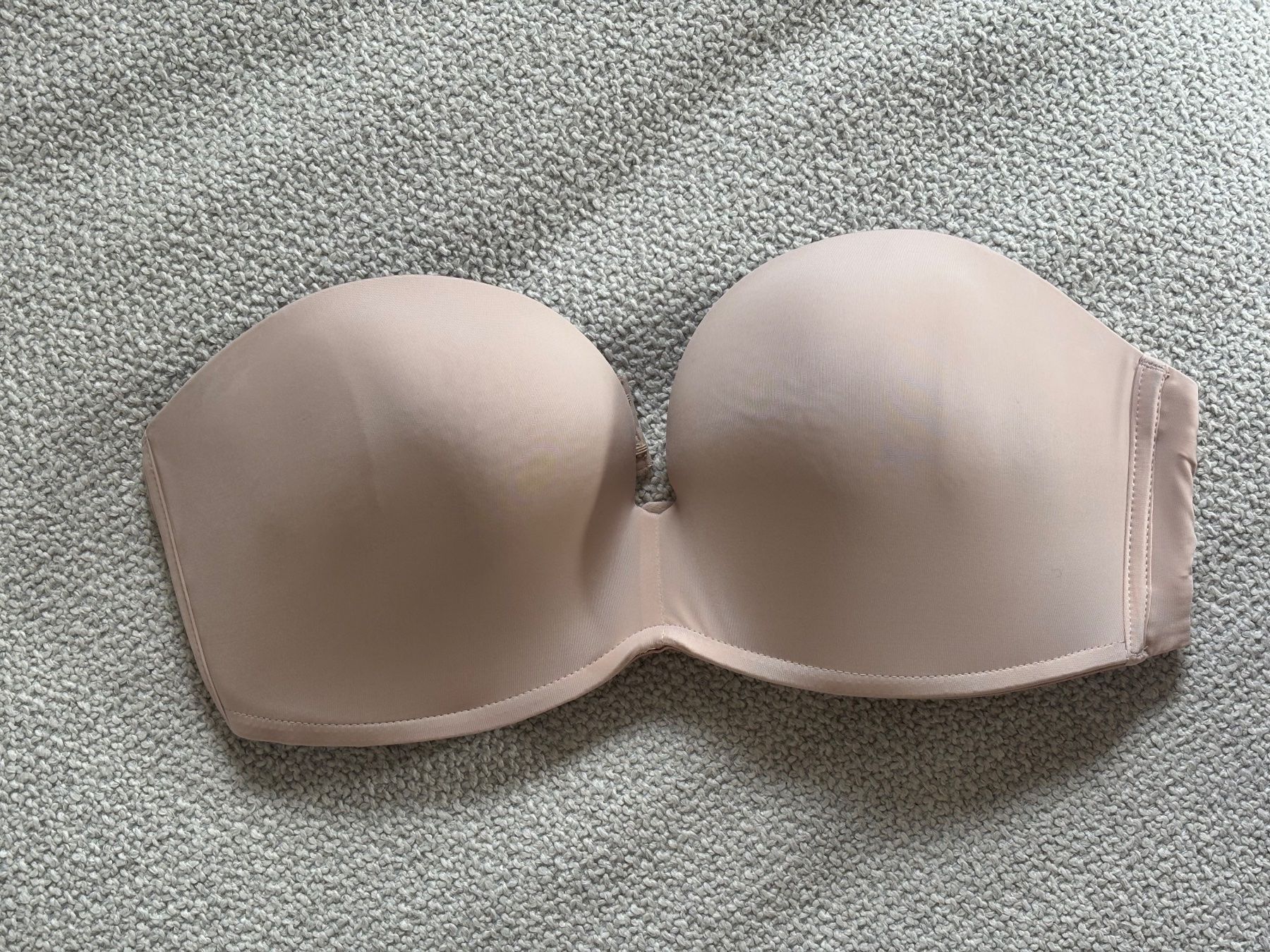 Altra biancheria intima: Wonderbra Push Up BH Perfect Strapless 70C – Usato da Zürich venduto da jas_5mwh