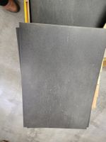 Fliesen 30 x 50 cm schwarz matt / ca. 17m² / G9